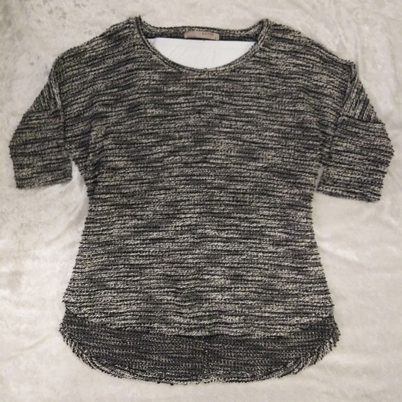 Entro Black White Grey 3/4 Sleeve Sweater with High Low Hems Open Back - Picture 7 of 8